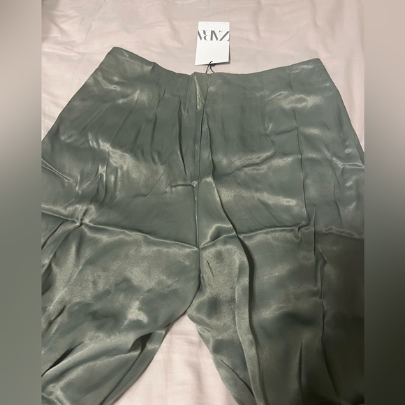 NEW ZARA Satin Effect Full Length Dart Pants in Khaki - Picture 6 of 6